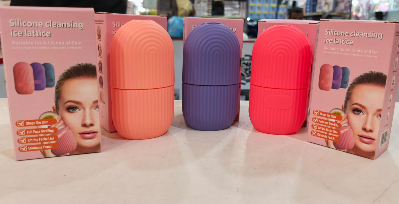 Silicone Ice Lattice Face Massager - With Rose Petals